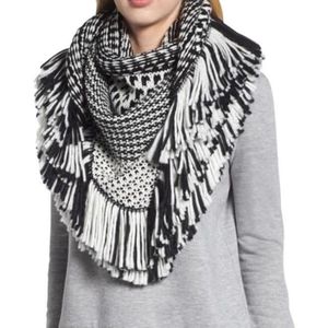 Rebecca Minkoff Black/White Knite Shawl NWOT